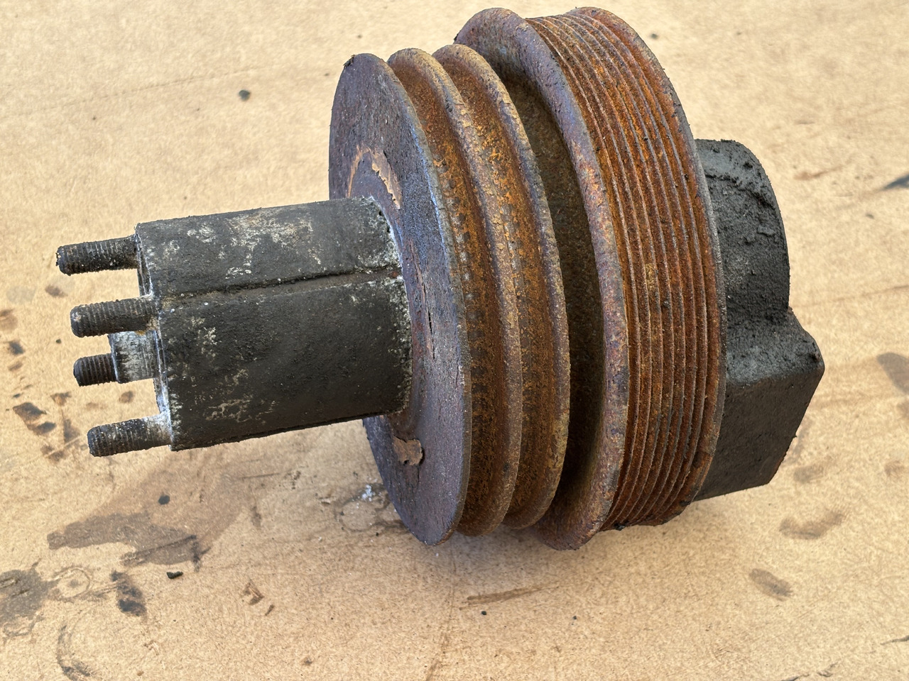 Cummins 8.3 6CT 6CTA 6CTAA Koło wentylatora Napęd - Ventilador: foto 3 Cummins 8.3 6CT 6CTA 6CTAA Koło wentylatora Napęd - Ventilador: foto 3