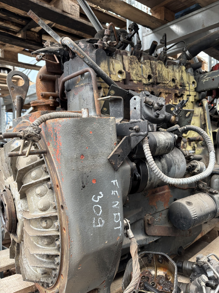 Fendt 309 Deutz TD226-B4 MWM  Silnik Blok Pokrywa Obudowa Koło Zamachowe Miska Olejowa CZĘŚCI - Volante de inercia para Maquinaria agrícola: foto 2 Fendt 309 Deutz TD226-B4 MWM  Silnik Blok Pokrywa Obudowa Koło Zamachowe Miska Olejowa CZĘŚCI - Volante de inercia para Maquinaria agrícola: foto 2