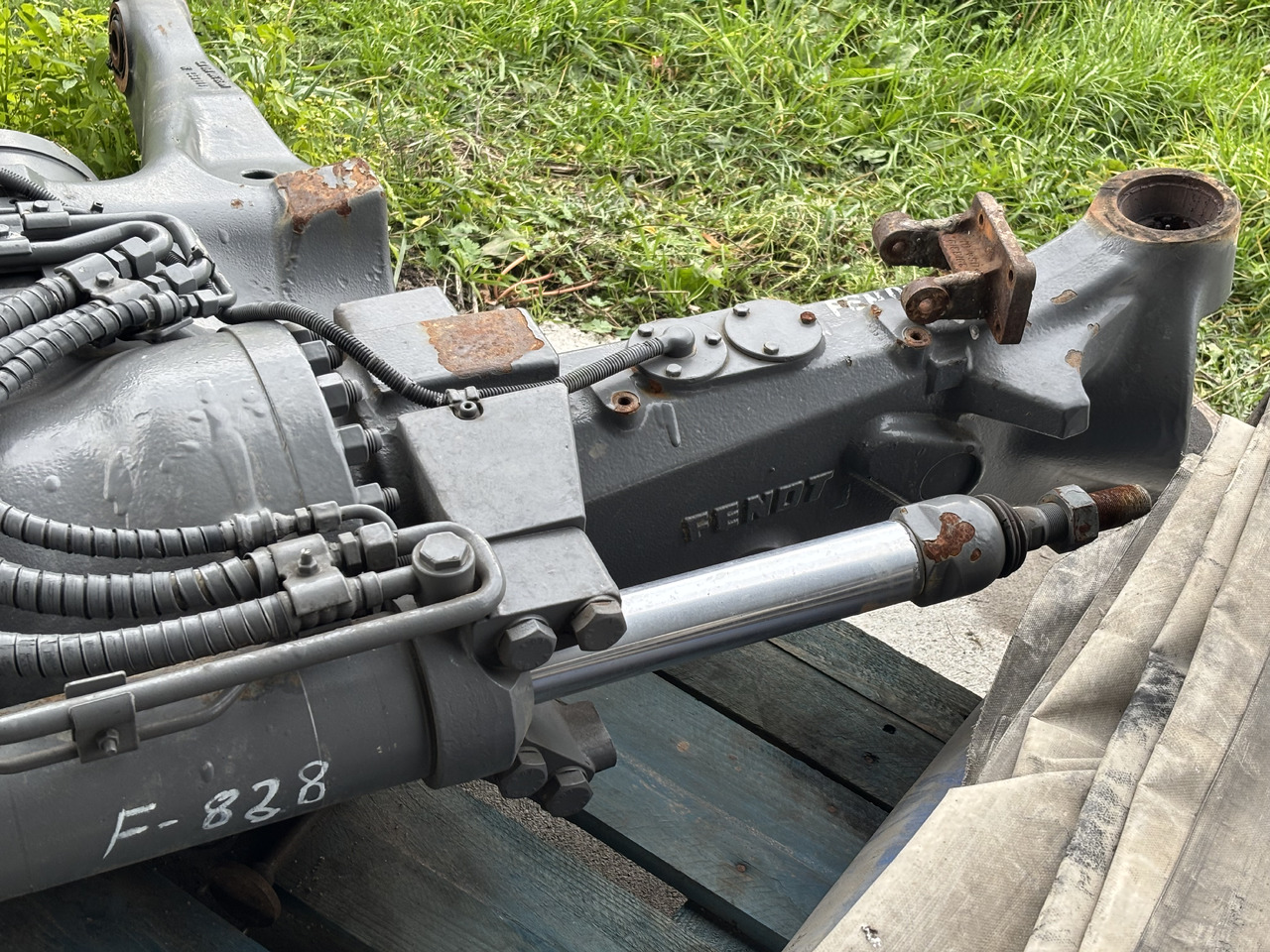 Fendt 828 Obudowa Osi Łuk Osi 755/137 F835300020180 F835300020160 E835300020012 - Eje posterior para Maquinaria agrícola: foto 2 Fendt 828 Obudowa Osi Łuk Osi 755/137 F835300020180 F835300020160 E835300020012 - Eje posterior para Maquinaria agrícola: foto 2