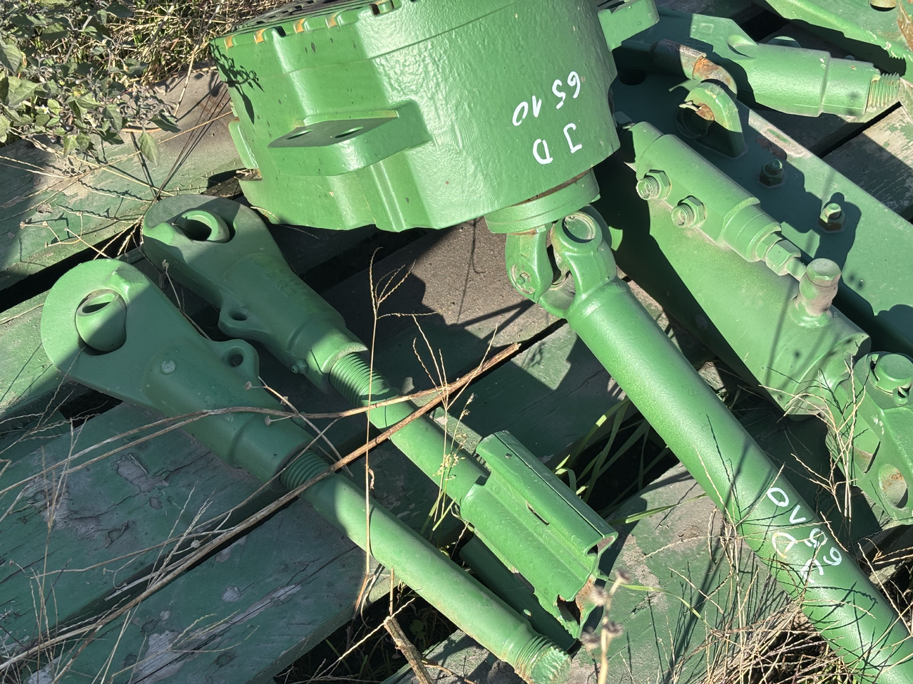 John Deere 6510 Przedni WOM L114345 L114340 L115648 - Caja de cambios y piezas para Maquinaria agrícola: foto 2 John Deere 6510 Przedni WOM L114345 L114340 L115648 - Caja de cambios y piezas para Maquinaria agrícola: foto 2