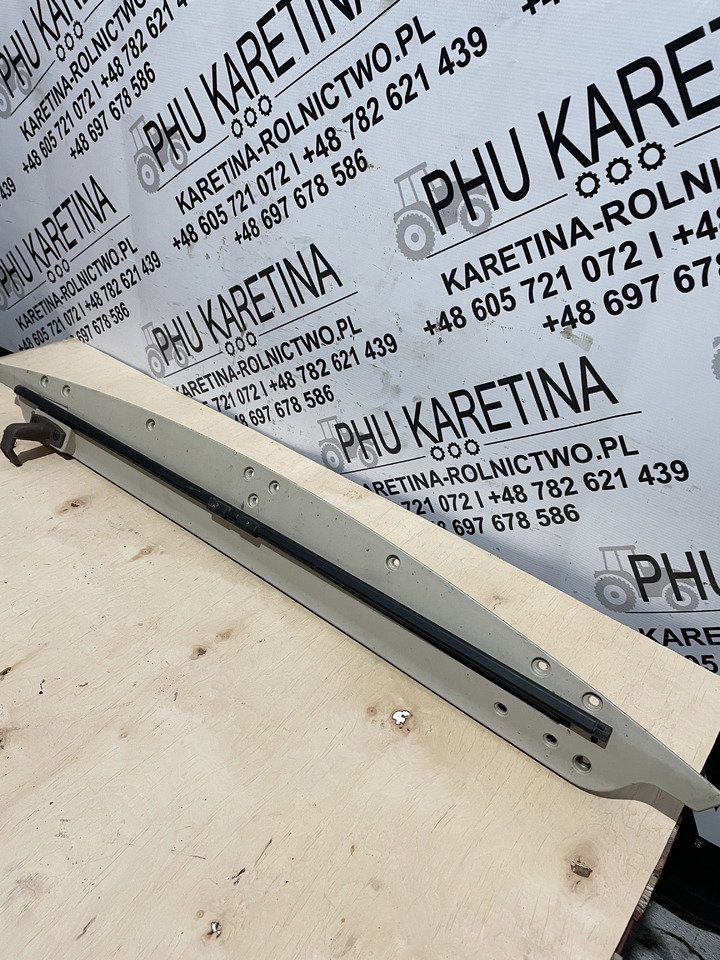 John Deere 6920 6920S - osłona roleta - Ventana y piezas para Maquinaria agrícola: foto 2 John Deere 6920 6920S - osłona roleta - Ventana y piezas para Maquinaria agrícola: foto 2