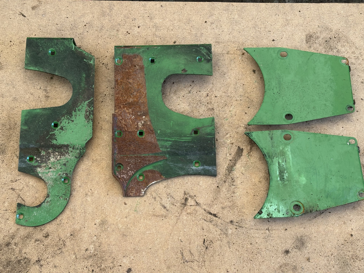 John Deere 8600 Obudowa Osłona Metalowa Owiewka - Carrocería y exterior para Maquinaria agrícola: foto 2 John Deere 8600 Obudowa Osłona Metalowa Owiewka - Carrocería y exterior para Maquinaria agrícola: foto 2