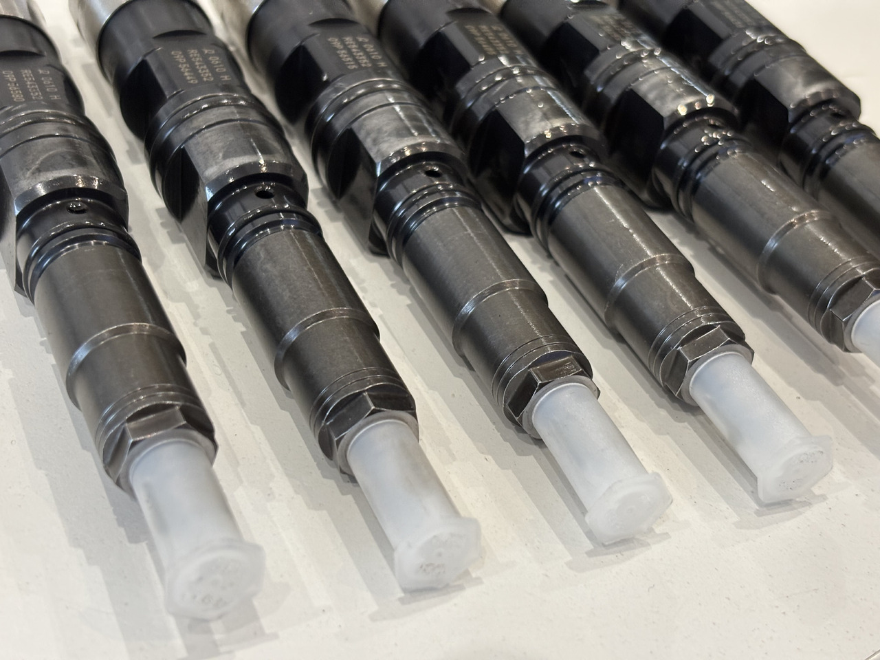 John Deere 9.0L HPCR RE543352 Wtryskiwacz Wtryskiwacze 095000-0610 RE543605 0610 PO REGENERACJI - Inyector para Maquinaria agrícola: foto 2 John Deere 9.0L HPCR RE543352 Wtryskiwacz Wtryskiwacze 095000-0610 RE543605 0610 PO REGENERACJI - Inyector para Maquinaria agrícola: foto 2