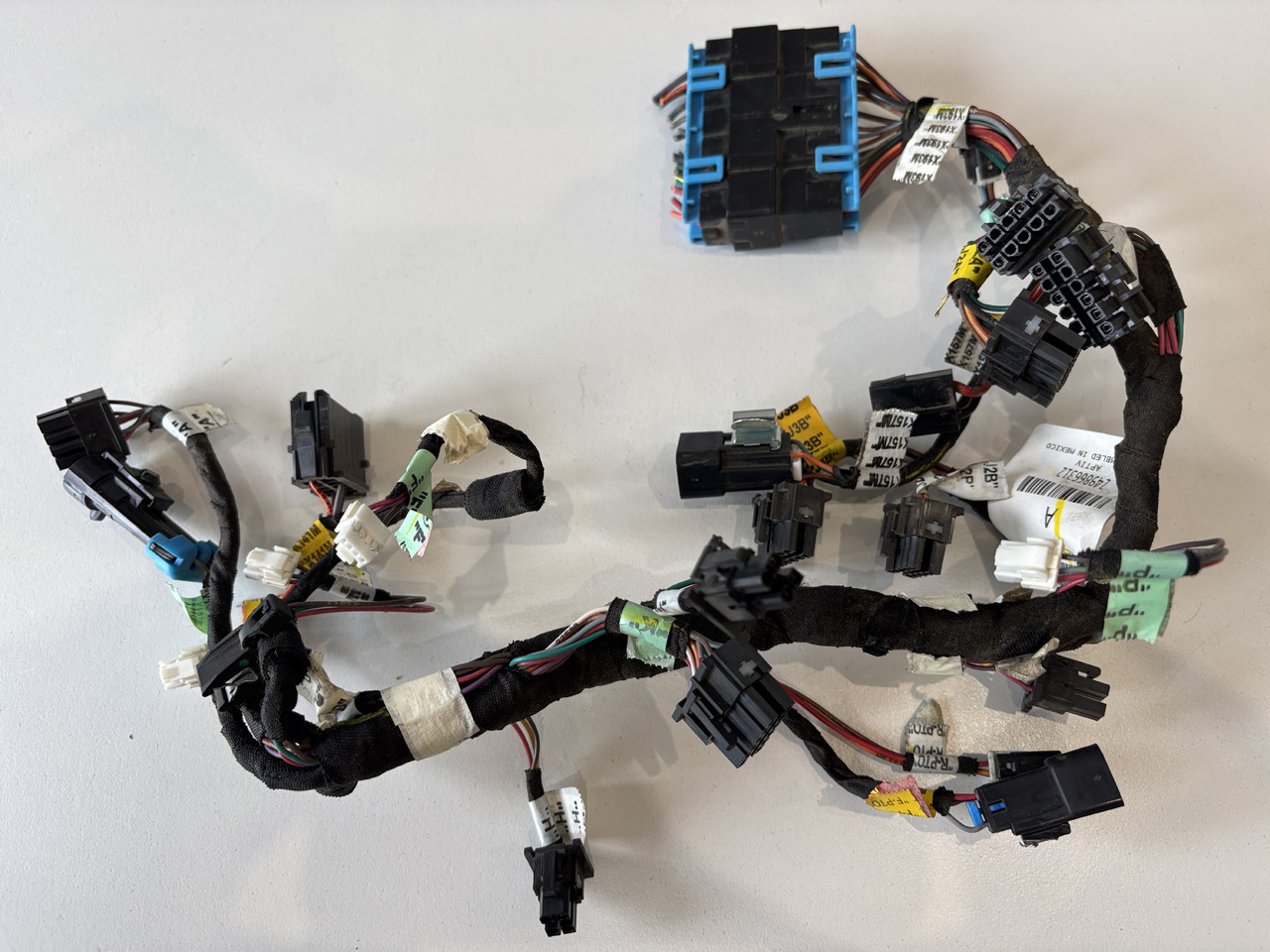 John Deere seria 6000 7000 8000 R - wiązka el. podłokietnika CommandARM RE566687 - Cables/ Alambres para Maquinaria agrícola: foto 2 John Deere seria 6000 7000 8000 R - wiązka el. podłokietnika CommandARM RE566687 - Cables/ Alambres para Maquinaria agrícola: foto 2