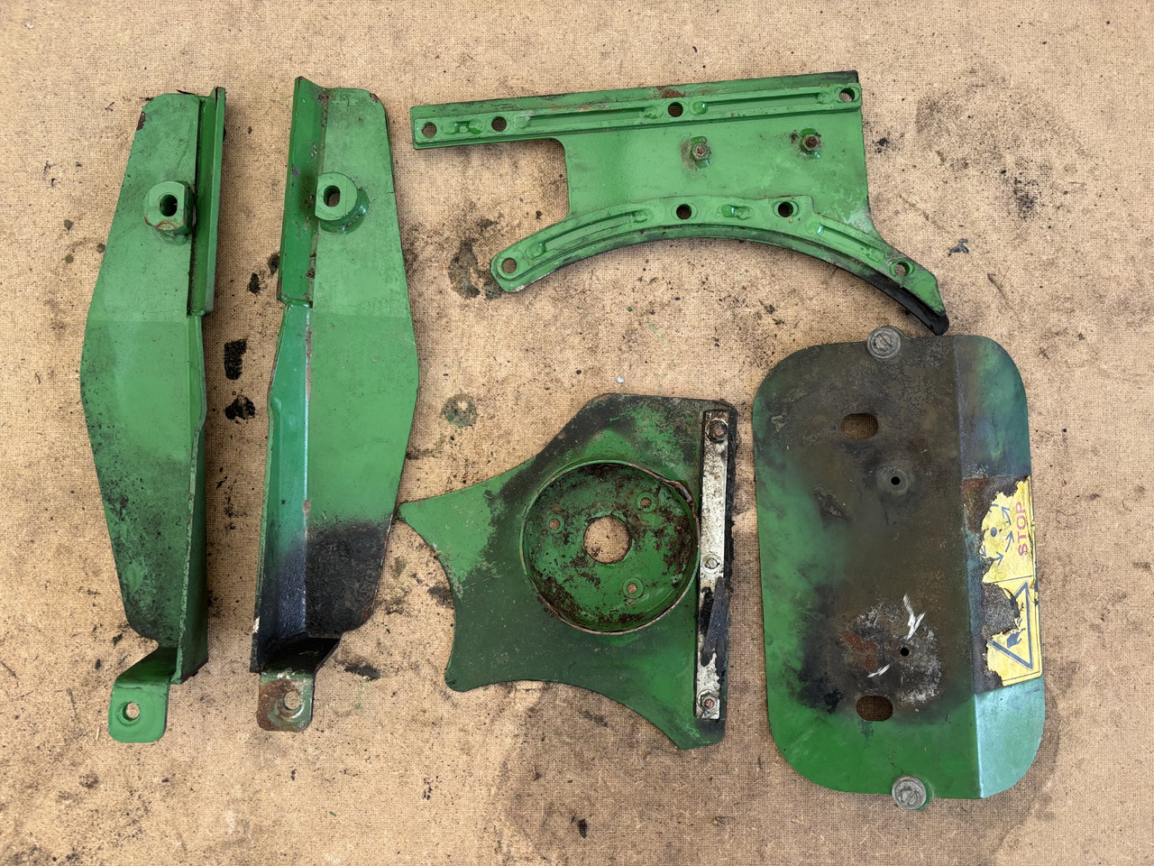 Johne Deere 8600 Obudowa Osłona Blacha Mocowanie - Carrocería y exterior para Maquinaria agrícola: foto 1 Johne Deere 8600 Obudowa Osłona Blacha Mocowanie - Carrocería y exterior para Maquinaria agrícola: foto 1