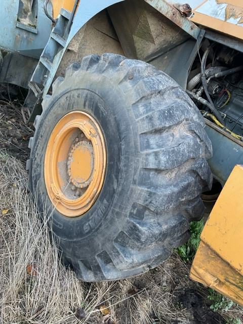 Opona Felga koło 26,5-25 EM Mitas Liebherr L564 L574 - Rueda completa para Maquinaria de construcción: foto 1 Opona Felga koło 26,5-25 EM Mitas Liebherr L564 L574 - Rueda completa para Maquinaria de construcción: foto 1