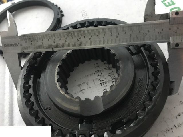 Valtra 800 - Synchronizatory - Caja de cambios y piezas para Maquinaria agrícola: foto 3 Valtra 800 - Synchronizatory - Caja de cambios y piezas para Maquinaria agrícola: foto 3