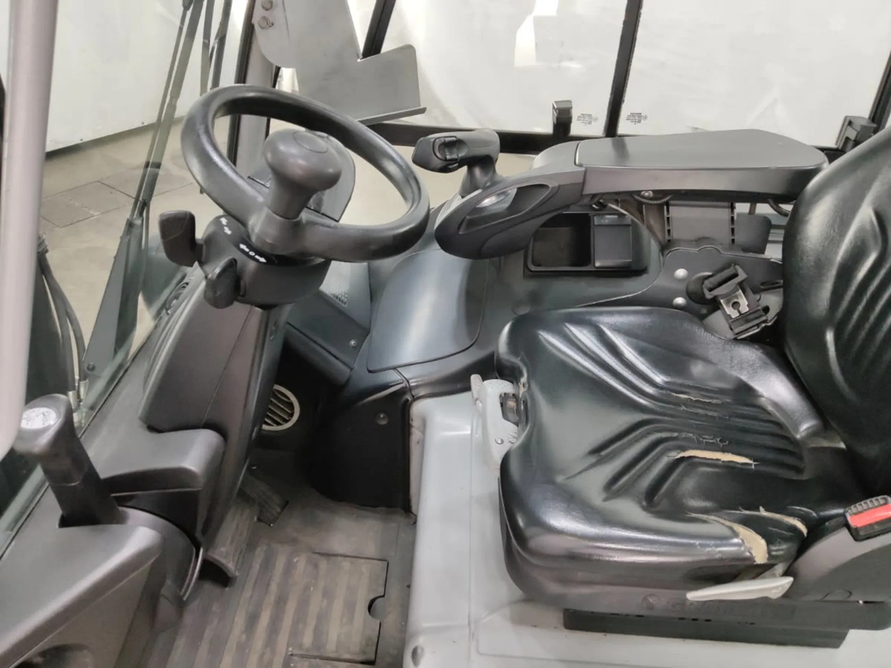 STILL RX60-50 - Carretilla elevadora eléctrica: foto 3 STILL RX60-50 - Carretilla elevadora eléctrica: foto 3