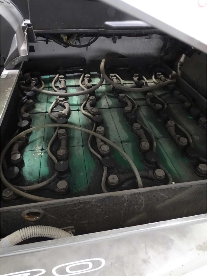 Unicarriers AG2N1L20Q - Carretilla elevadora eléctrica: foto 5 Unicarriers AG2N1L20Q - Carretilla elevadora eléctrica: foto 5