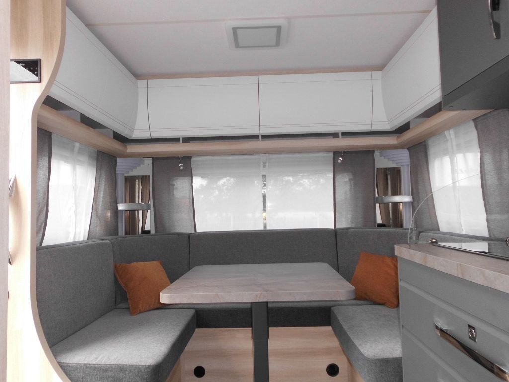 Hobby De Luxe 460 UFe 2026 1500kg. Ambiente - Caravana: foto 1 Hobby De Luxe 460 UFe 2026 1500kg. Ambiente - Caravana: foto 1