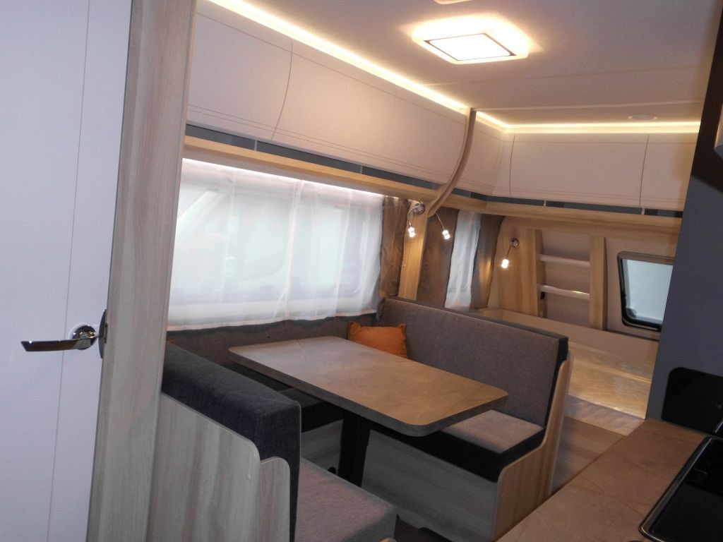 Caravana Hobby De Luxe 490 KMF 2026 GARAGE AUTARK 1800kg.+++: foto 6