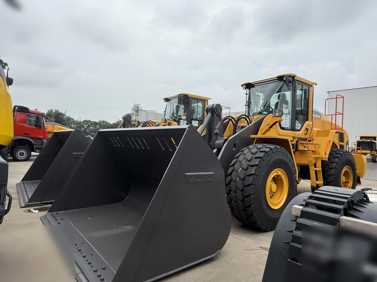 2025 VOLVO L180H - Cargadora de ruedas: foto 1 2025 VOLVO L180H - Cargadora de ruedas: foto 1