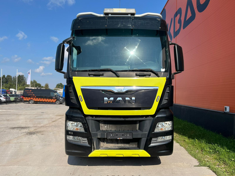 MAN TGX 28.480 6x2 XXL CAB / INTARDER / DOUBLE BOGIE - Cabeza tractora: foto 3 MAN TGX 28.480 6x2 XXL CAB / INTARDER / DOUBLE BOGIE - Cabeza tractora: foto 3