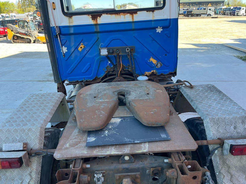 Cabeza tractora Mercedes-Benz Unimog U130 4x4: foto 10