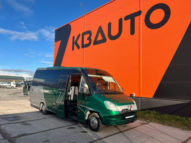 Iveco Indcar Wing 4x2 23 SEATS / AC / WEBASTO - Minibús, Furgoneta de pasajeros: foto 1 Iveco Indcar Wing 4x2 23 SEATS / AC / WEBASTO - Minibús, Furgoneta de pasajeros: foto 1