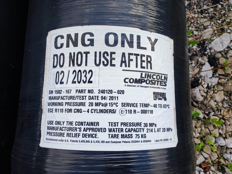 Lincoln COMPOSITES CNG GAS TANKS FOR SALE 240120-020 / 214 L / 30+ pcs. - Depósito de combustible: foto 4 Lincoln COMPOSITES CNG GAS TANKS FOR SALE 240120-020 / 214 L / 30+ pcs. - Depósito de combustible: foto 4