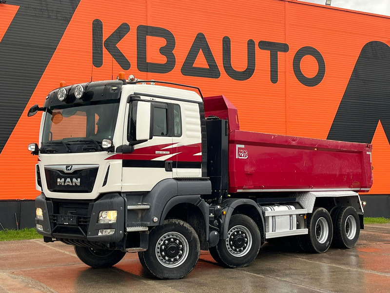 MAN TGS 41.500 8x8 RETARDER / BOX L=5880 mm - Camión volquete: foto 1 MAN TGS 41.500 8x8 RETARDER / BOX L=5880 mm - Camión volquete: foto 1