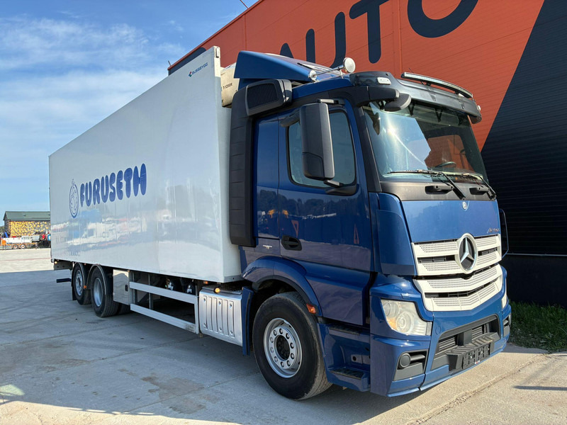 Mercedes-Benz Actros 2548 6x2*4 THERMOKING T-1200R / BOX L=9013 mm - Camión frigorífico: foto 3 Mercedes-Benz Actros 2548 6x2*4 THERMOKING T-1200R / BOX L=9013 mm - Camión frigorífico: foto 3
