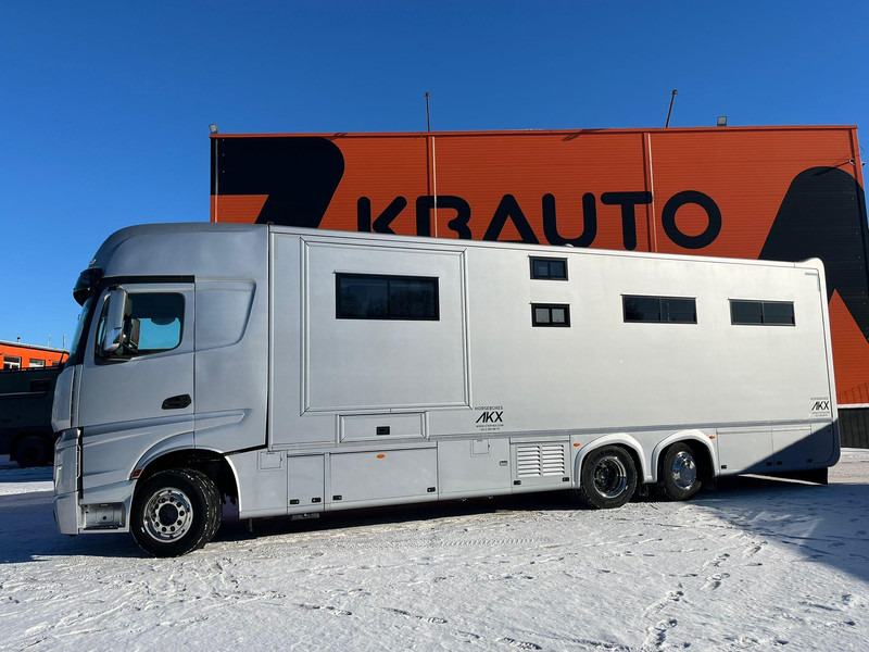Mercedes-Benz Actros 2551 STX 6x2*4 - Camión para caballos: foto 5 Mercedes-Benz Actros 2551 STX 6x2*4 - Camión para caballos: foto 5