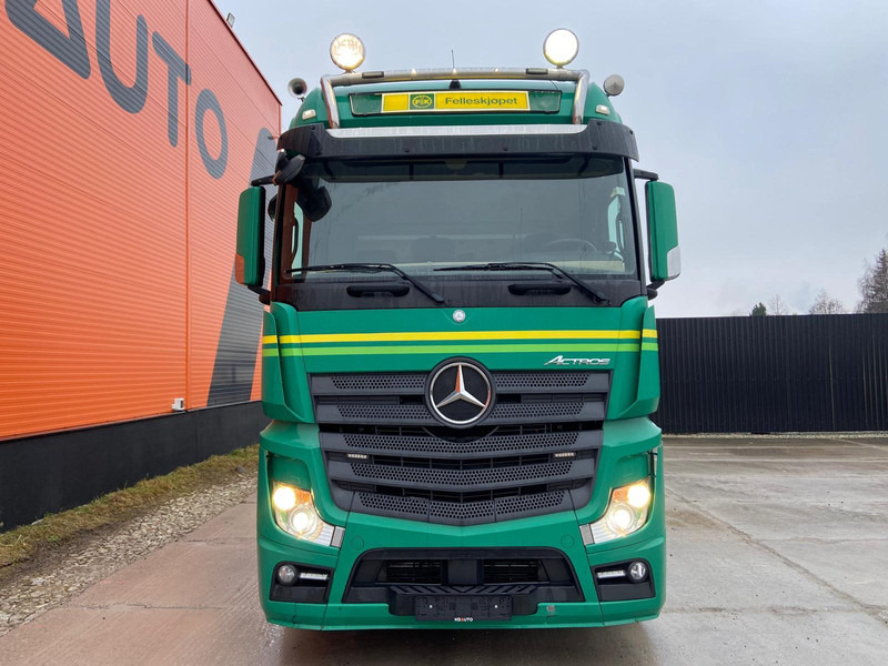 Mercedes-Benz Actros 3563 8x4*4 FOR SALE AS CHASSIS ! / RETARDER - Camión chasis: foto 2 Mercedes-Benz Actros 3563 8x4*4 FOR SALE AS CHASSIS ! / RETARDER - Camión chasis: foto 2