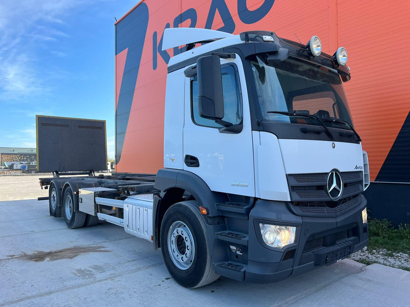 Mercedes-Benz Antos 2535 6x2*4 FOR SALE AS CHASSIS L=7788 mm - Camión chasis: foto 4 Mercedes-Benz Antos 2535 6x2*4 FOR SALE AS CHASSIS L=7788 mm - Camión chasis: foto 4