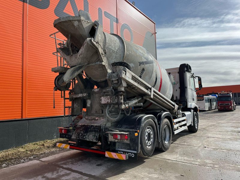 Mercedes-Benz Arocs 2636 6x2*4 SARAKA 9 m3 / SARAKS HR-11 10 m CHUTE - Camión hormigonera: foto 5 Mercedes-Benz Arocs 2636 6x2*4 SARAKA 9 m3 / SARAKS HR-11 10 m CHUTE - Camión hormigonera: foto 5