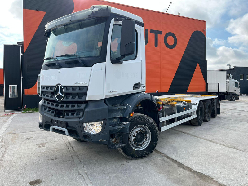 Mercedes-Benz Arocs 3232 8x4*4 ONLY 11775 KM !!! / CHASSIS L=7700 mm - Camión chasis: foto 2 Mercedes-Benz Arocs 3232 8x4*4 ONLY 11775 KM !!! / CHASSIS L=7700 mm - Camión chasis: foto 2