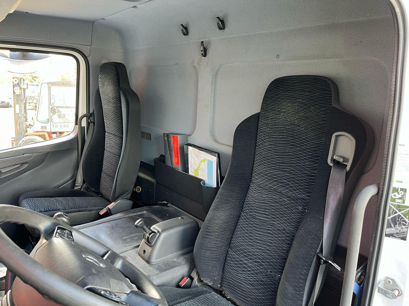 Leasing de Mercedes-Benz Atego 1018 4x2 BOX L=6477 mm Mercedes-Benz Atego 1018 4x2 BOX L=6477 mm: foto 19