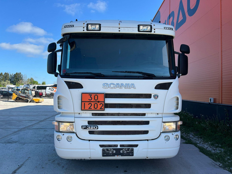Scania P 320 4x2 TANK 11000 l / 2000 + 3000 + 3000 + 3000 l - Camión cisterna: foto 2 Scania P 320 4x2 TANK 11000 l / 2000 + 3000 + 3000 + 3000 l - Camión cisterna: foto 2