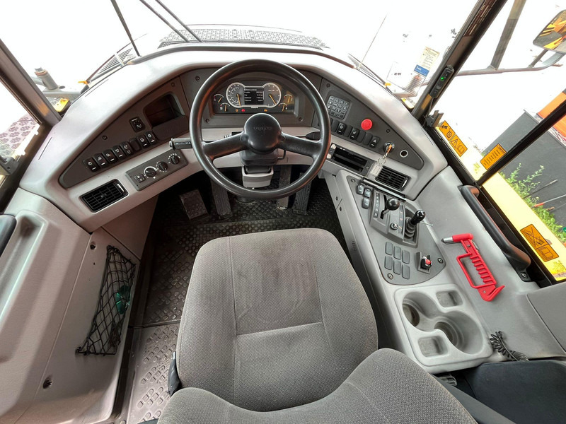 Dúmper articulado Volvo A 35 G 6x6 NEW TIRES ! / TAILGATE / CENTRAL LUBRICATION: foto 14 Dúmper articulado Volvo A 35 G 6x6 NEW TIRES ! / TAILGATE / CENTRAL LUBRICATION: foto 14