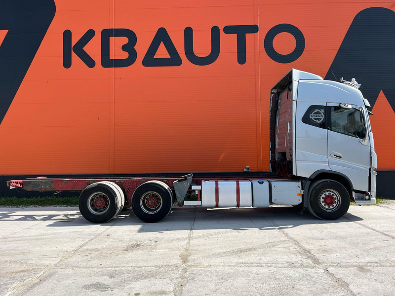 Volvo FH 16 750 6x4 9 TON FRONT AXLE / RETARDER / PTO / CHASSIS L=7856 mm - Camión chasis: foto 5 Volvo FH 16 750 6x4 9 TON FRONT AXLE / RETARDER / PTO / CHASSIS L=7856 mm - Camión chasis: foto 5