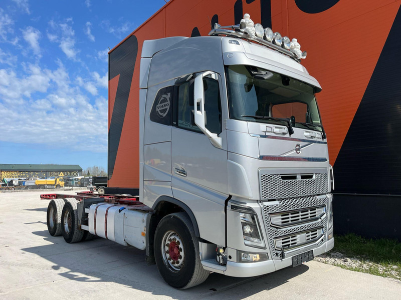 Volvo FH 16 750 6x4 9 TON FRONT AXLE / RETARDER / PTO / CHASSIS L=7856 mm - Camión chasis: foto 4 Volvo FH 16 750 6x4 9 TON FRONT AXLE / RETARDER / PTO / CHASSIS L=7856 mm - Camión chasis: foto 4