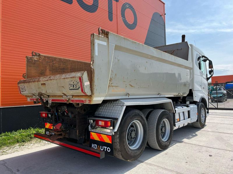 Volvo FH 16 750 6x4 RETARDER / TANDEM AXLE LIFT / BIG AXLES / BOX L=4701 mm - Camión volquete: foto 5 Volvo FH 16 750 6x4 RETARDER / TANDEM AXLE LIFT / BIG AXLES / BOX L=4701 mm - Camión volquete: foto 5