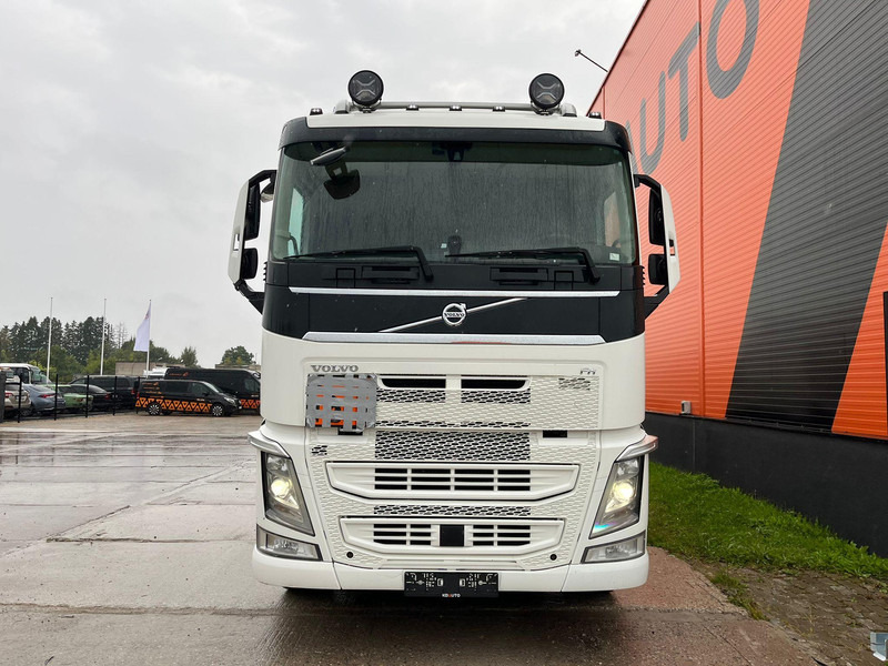 Volvo FH 500 6x2 TANK 22150 l / 6950+4700+4650+5850 l - Camión cisterna: foto 4 Volvo FH 500 6x2 TANK 22150 l / 6950+4700+4650+5850 l - Camión cisterna: foto 4