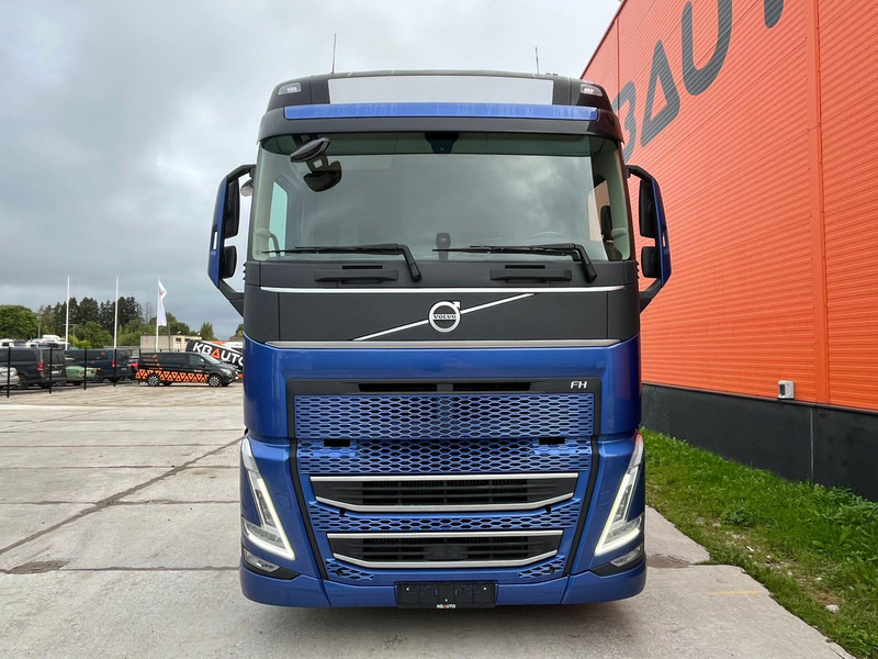 Volvo FH 500 8x4*4 GLOBE XL / RETARDER / CHASSIS L=7589 mm - Camión chasis: foto 2 Volvo FH 500 8x4*4 GLOBE XL / RETARDER / CHASSIS L=7589 mm - Camión chasis: foto 2