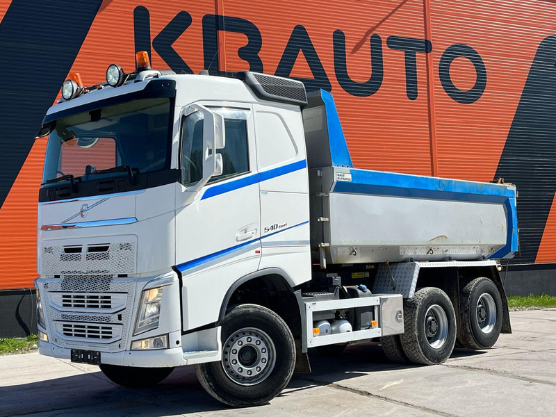 Volvo FH 540 6x4 RETARDER / TANDEM AXLE LIFT / BIG AXLES / BOX L=4488 mm - Camión volquete: foto 1 Volvo FH 540 6x4 RETARDER / TANDEM AXLE LIFT / BIG AXLES / BOX L=4488 mm - Camión volquete: foto 1