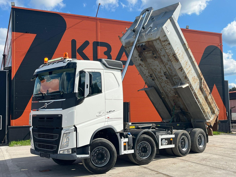 Volvo FH 540 8x4 RETARDER / TANDEM AXLE LIFT / BOX L=5501 mm - Camión volquete: foto 2 Volvo FH 540 8x4 RETARDER / TANDEM AXLE LIFT / BOX L=5501 mm - Camión volquete: foto 2