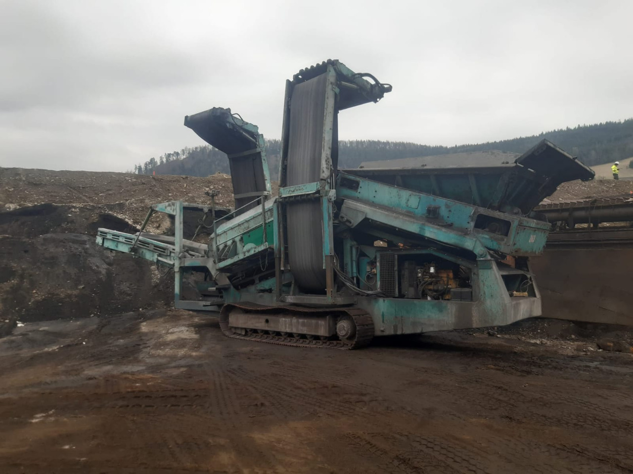 POWERSCREEN Warrior 1400 - Cribadora: foto 1 POWERSCREEN Warrior 1400 - Cribadora: foto 1