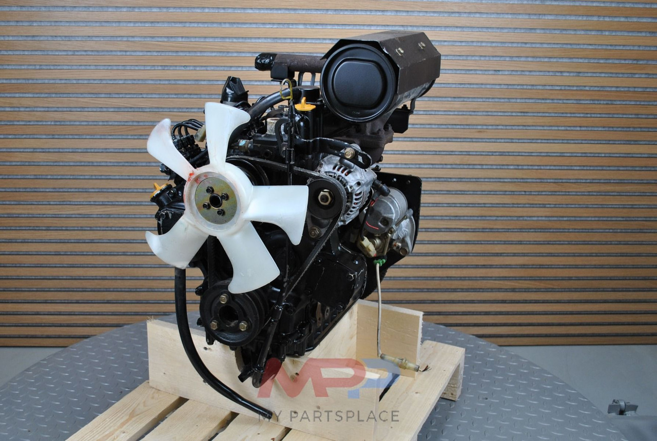 Yanmar Isuzu 3CC1 - Motor: foto 1 Yanmar Isuzu 3CC1 - Motor: foto 1