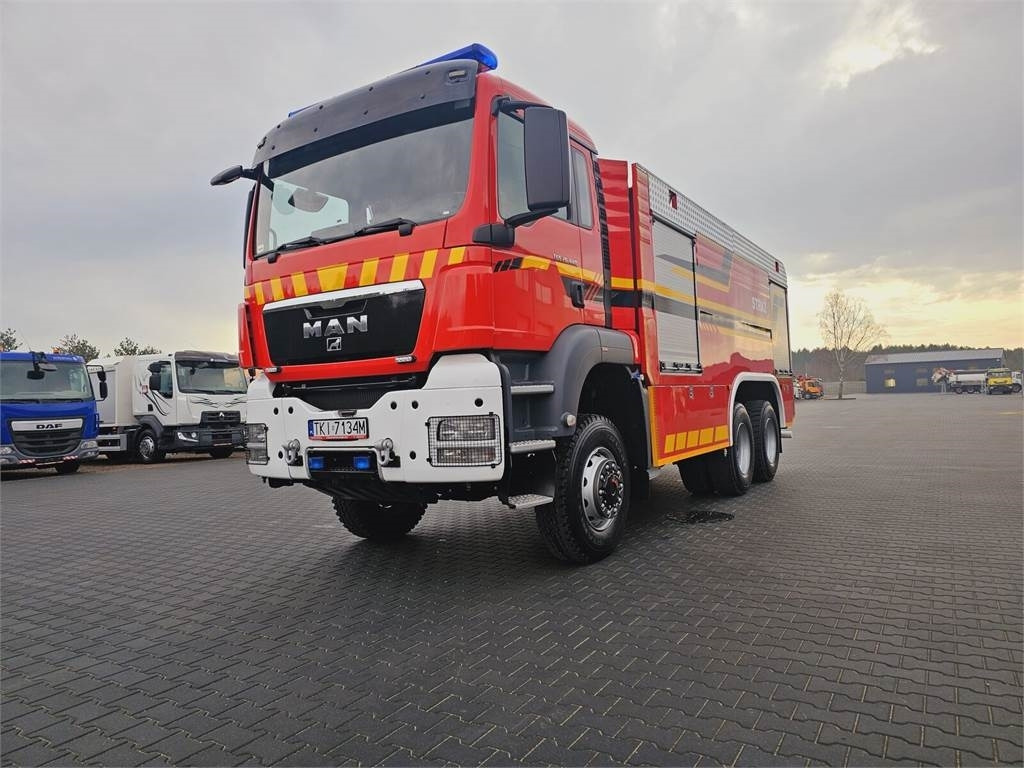 MAN TGS 26.440 6x6 9500 l water + 950 foam Stolarczyk  - Camión de bomberos: foto 1 MAN TGS 26.440 6x6 9500 l water + 950 foam Stolarczyk  - Camión de bomberos: foto 1