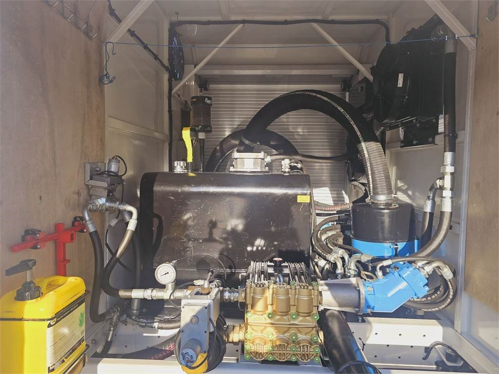 Limpieza de alcantarillado Renault GAMA KANRO KOMBI 5000 WUKO FOR CHANNEL CLEANING: foto 19