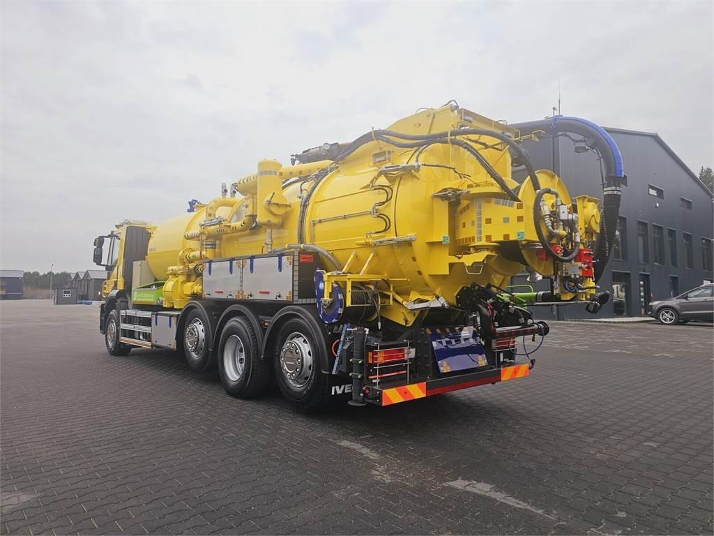 Iveco RAVO WUKO FOR CHANNEL CLEANING druck saug kanal  - Vehículo municipal: foto 5 Iveco RAVO WUKO FOR CHANNEL CLEANING druck saug kanal  - Vehículo municipal: foto 5