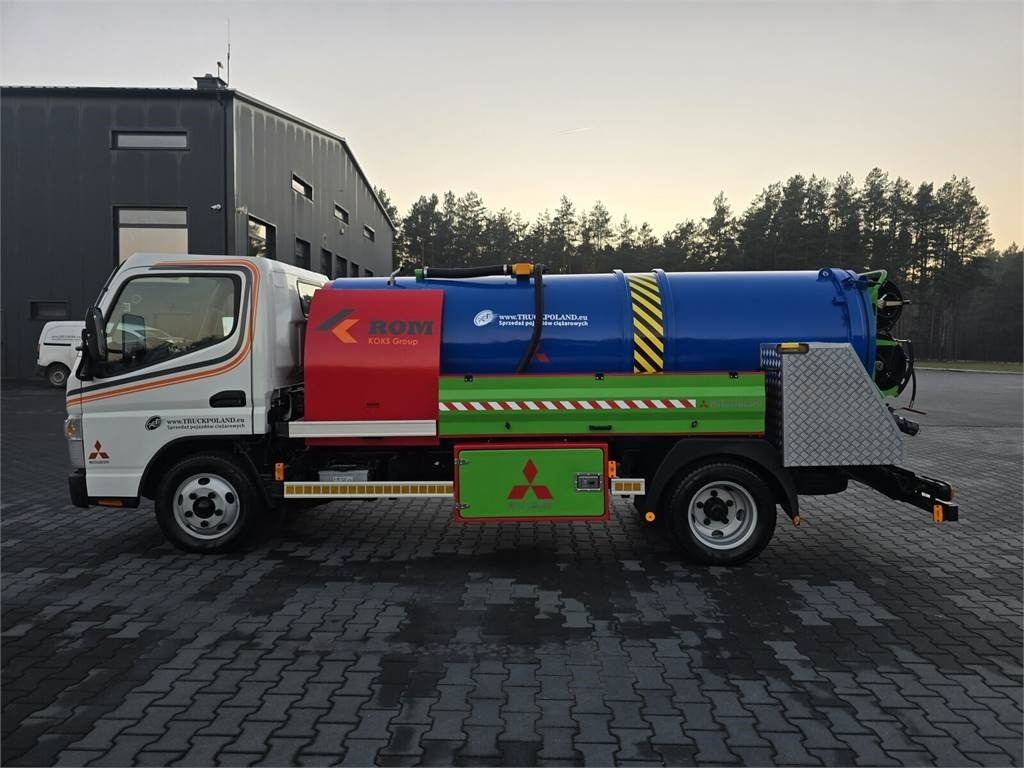 Mitsubishi ROM KOKS SMART COMBI WUKO HOT WATER FOR CLEANING S  - Vehículo municipal: foto 4 Mitsubishi ROM KOKS SMART COMBI WUKO HOT WATER FOR CLEANING S  - Vehículo municipal: foto 4