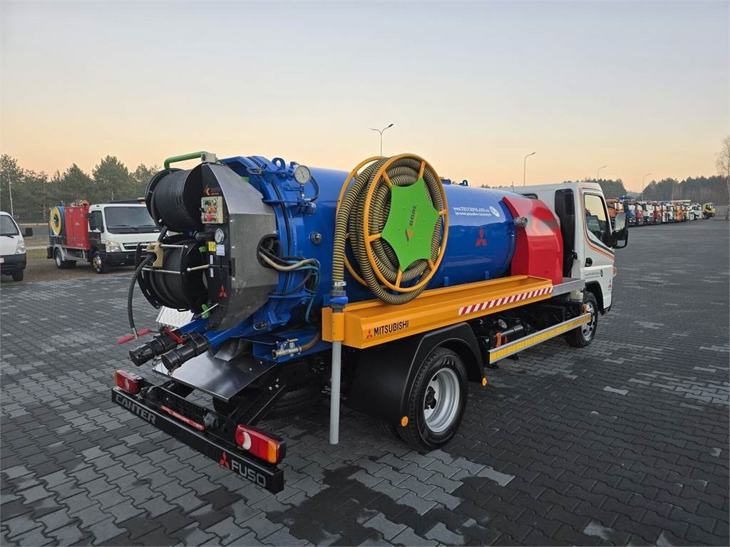 Mitsubishi ROM KOKS SMART COMBI WUKO HOT WATER FOR CLEANING S  - Vehículo municipal: foto 1 Mitsubishi ROM KOKS SMART COMBI WUKO HOT WATER FOR CLEANING S  - Vehículo municipal: foto 1