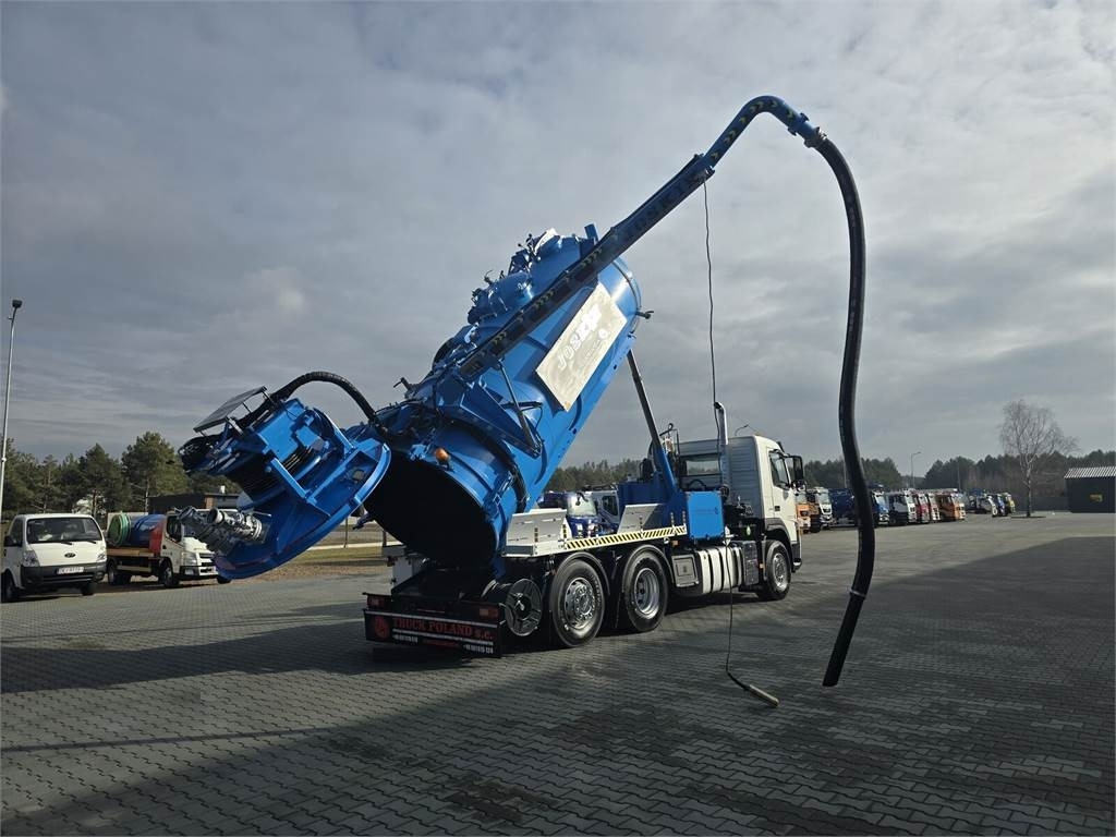 Vehículo municipal Volvo JOSKIN WUKO FOR CLEANING CHANNELS COMBI: foto 1