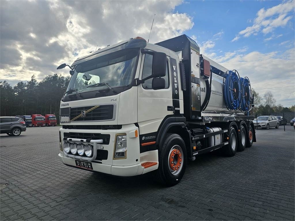 Volvo WUKO ADR ROLBA FOR CLEANING CHANNELS COMBI  - Vehículo municipal: foto 4 Volvo WUKO ADR ROLBA FOR CLEANING CHANNELS COMBI  - Vehículo municipal: foto 4