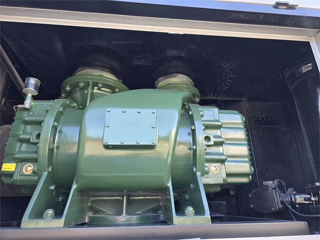 Limpieza de alcantarillado Volvo Disab Centurion vacuum suction loader: foto 18