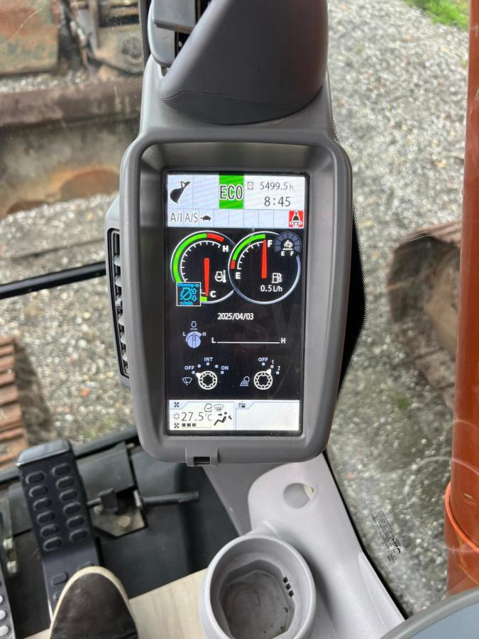 Excavadora de cadenas Hitachi ZX210LC 6: foto 6