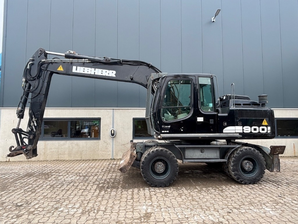 Liebherr A 900 C - A900 - A 904 C - Excavadora de ruedas: foto 2 Liebherr A 900 C - A900 - A 904 C - Excavadora de ruedas: foto 2