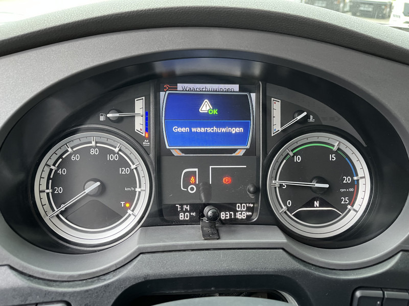 DAF XF 440 FT SC / Mega - Low Deck / 837 dkm / 2 Tanks / Stand Klima / Tacho V2 - Cabeza tractora: foto 4 DAF XF 440 FT SC / Mega - Low Deck / 837 dkm / 2 Tanks / Stand Klima / Tacho V2 - Cabeza tractora: foto 4